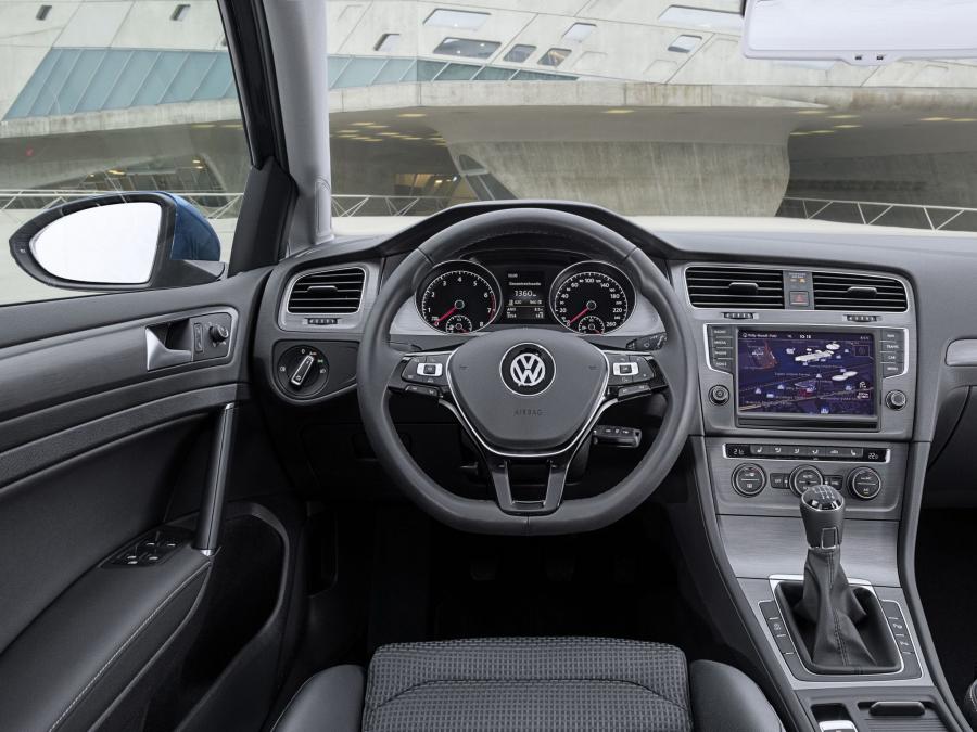  Volkswagen Golf TGI BlueMotion 5-Door 2013 года  (фото 11 из 13)